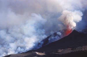 ERUPTION ETNA fontaine lave 4