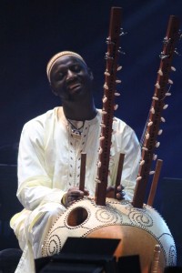 S KEITA avec koras