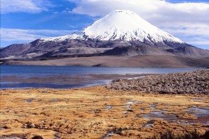 lac CHUNGARA volcan PARINACOTA