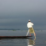 pirogue sur LAC INLE