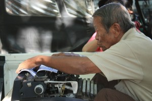 écrivain public YANGON