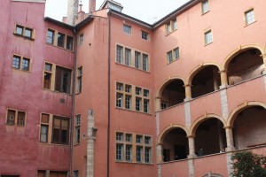 cour maison des avocats LYON