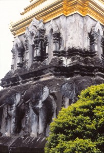 temple CHIANG MAN elephants2