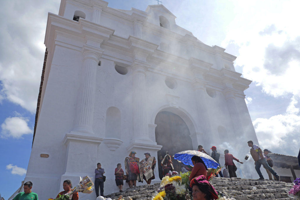 CHICHICASTENANGO EGLISE